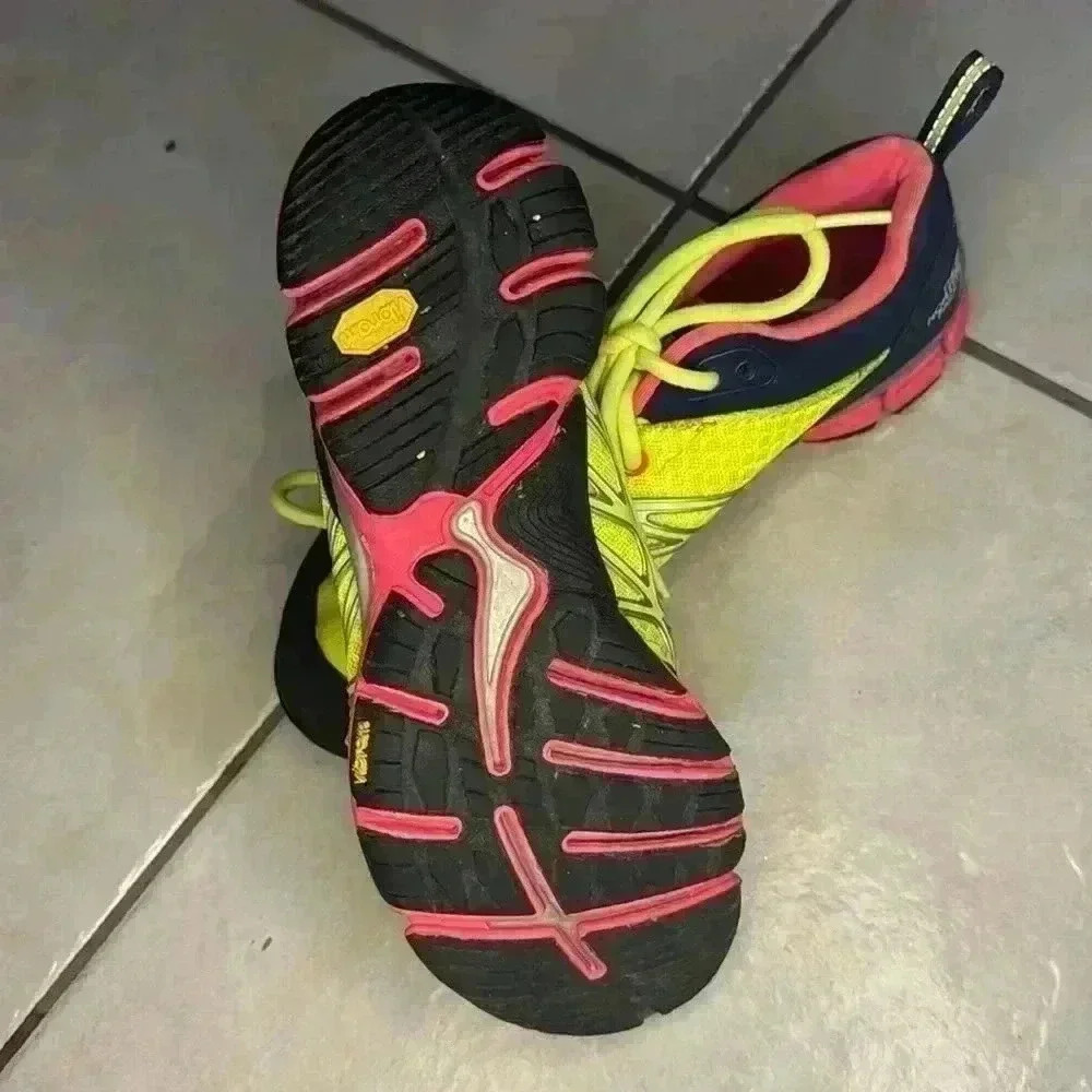 North Face women’s vibrant sole shoes size 6.6 - Picture 6 of 9